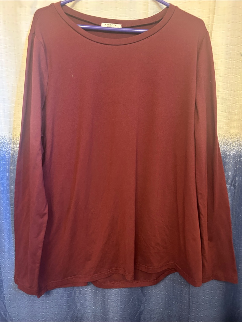 EKOUAER Women's Long Sleeve Crewneck Tee - Burgundy